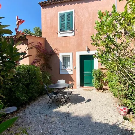 Vue Donnant Sur Le Golfe De St Tropez, 2 Chambres, 6 Pers, Piscine Commune Saint-Tropez