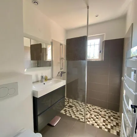 Vue Donnant Sur Le Golfe De St Tropez, 2 Chambres, 6 Pers, Piscine Commune Casa de Férias *