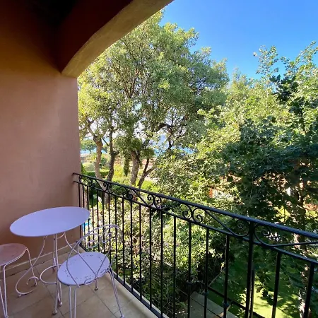 Vue Donnant Sur Le Golfe De St Tropez, 2 Chambres, 6 Pers, Piscine Commune Casa de Férias Saint-Tropez