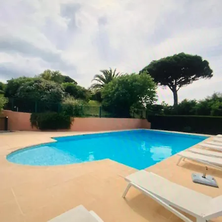 Vue Donnant Sur Le Golfe De St Tropez, 2 Chambres, 6 Pers, Piscine Commune Dom wakacyjny