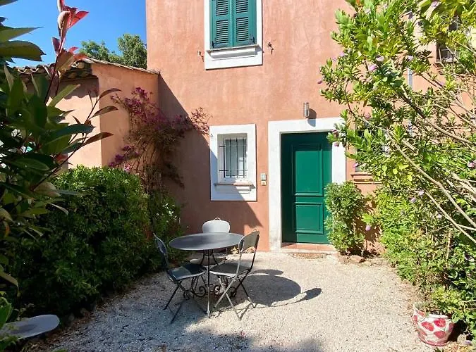 Vue Donnant Sur Le Golfe De St Tropez, 2 Chambres, 6 Pers, Piscine Commune Saint-Tropez
