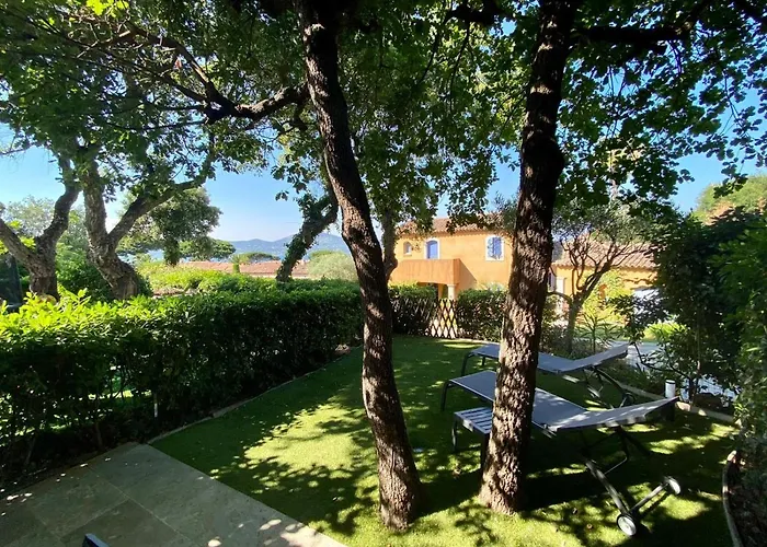 Vue Donnant Sur Le Golfe De St Tropez, 2 Chambres, 6 Pers, Piscine Commune Nyaraló *