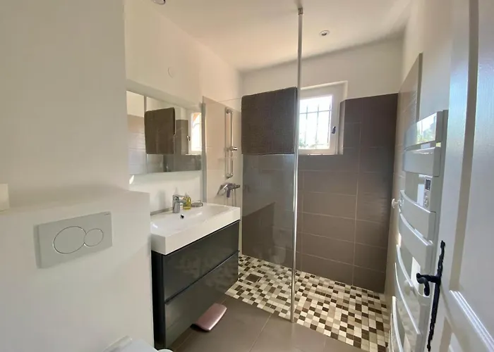 Vue Donnant Sur Le Golfe De St Tropez, 2 Chambres, 6 Pers, Piscine Commune Будинок відпочинку *