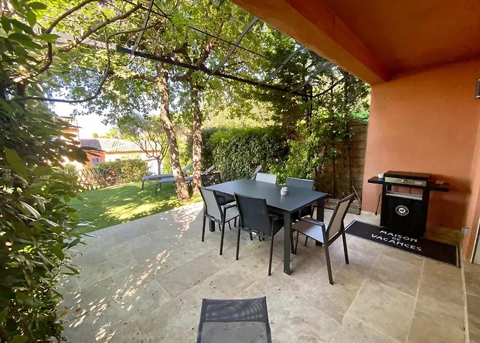 Vue Donnant Sur Le Golfe De St Tropez, 2 Chambres, 6 Pers, Piscine Commune Dom wakacyjny *